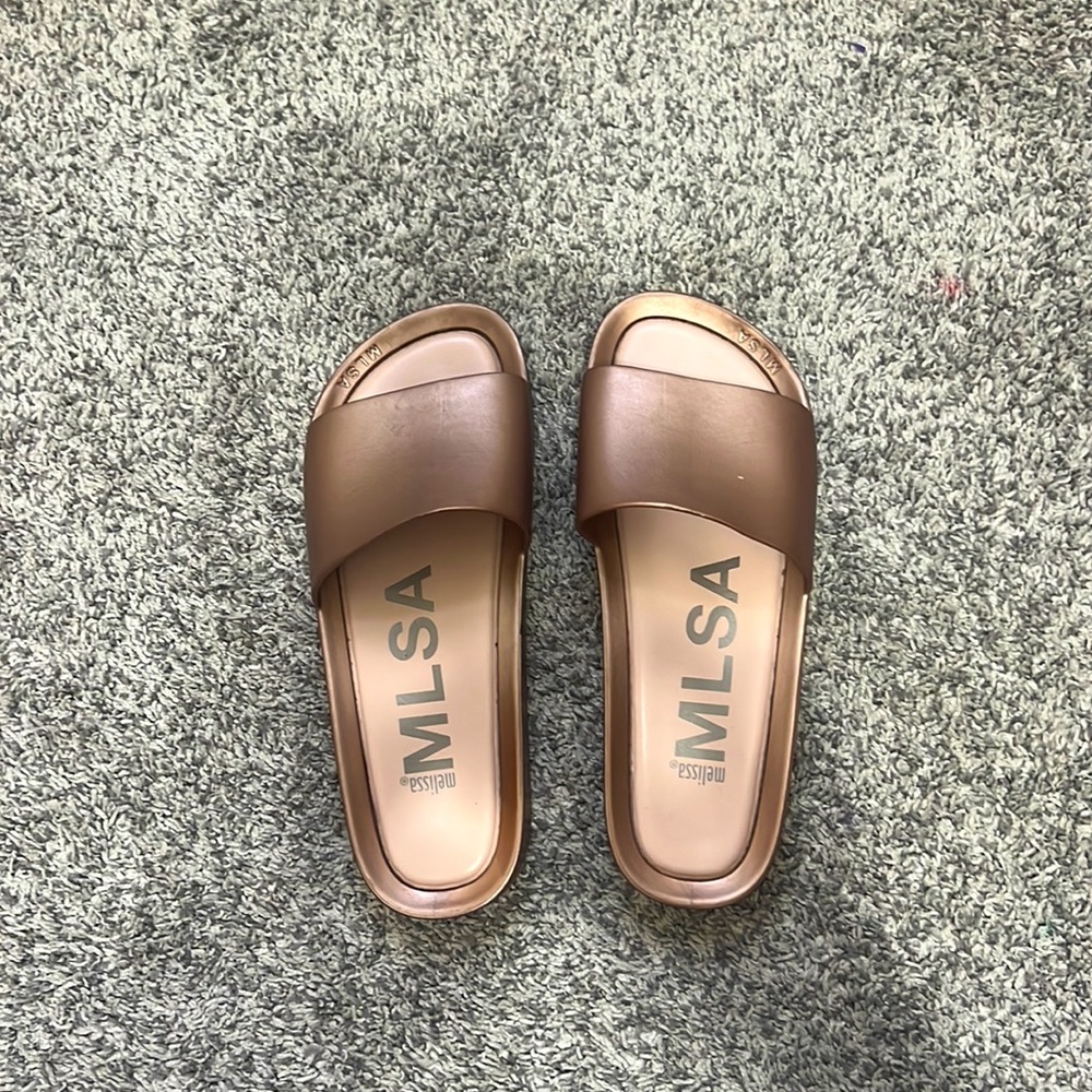 Melissa “MSLA” beach slide in bronze size 9